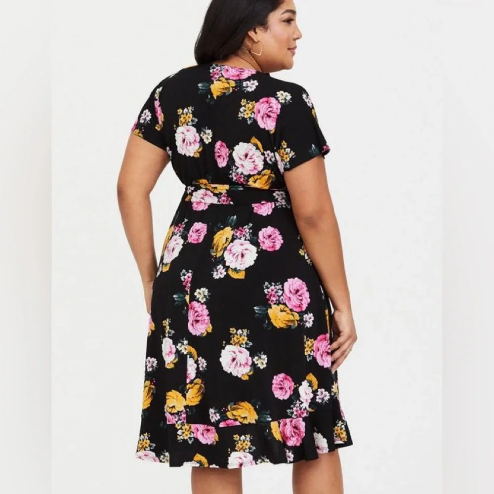 Torrid Black Floral Mini Stretch Crepe Wrap Dress Size 2 - Picture 2 of 8